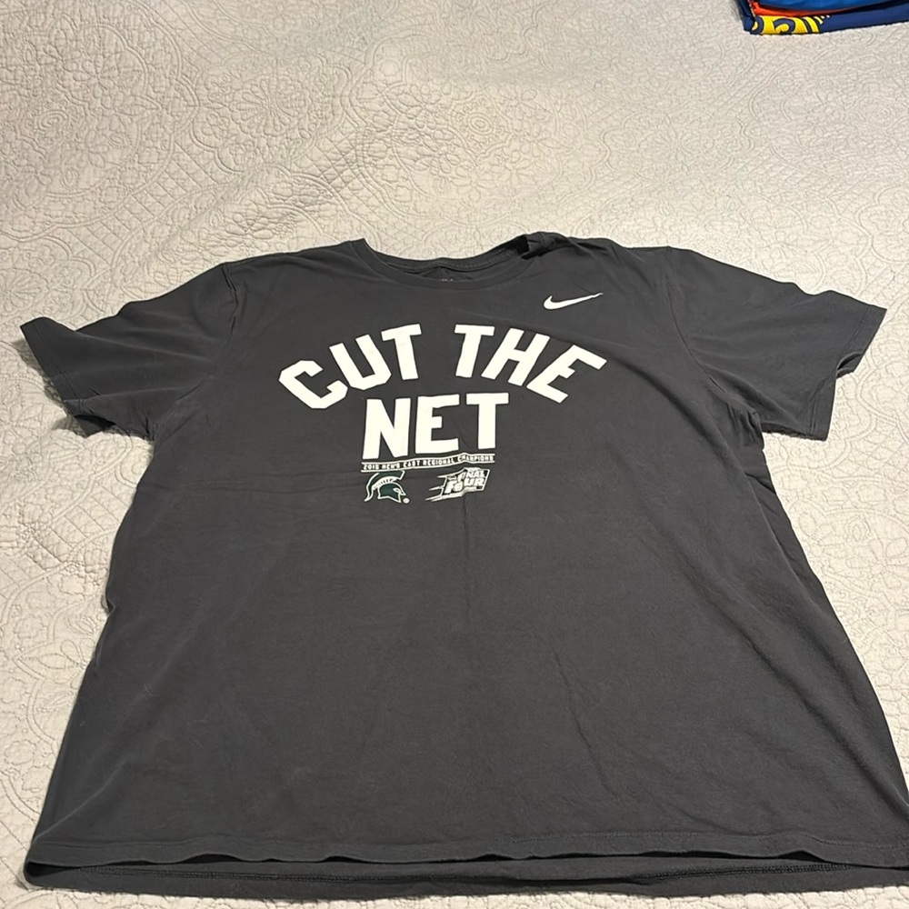 Nike Men’s X Large 2015 Final Four Michigan State T Shirt